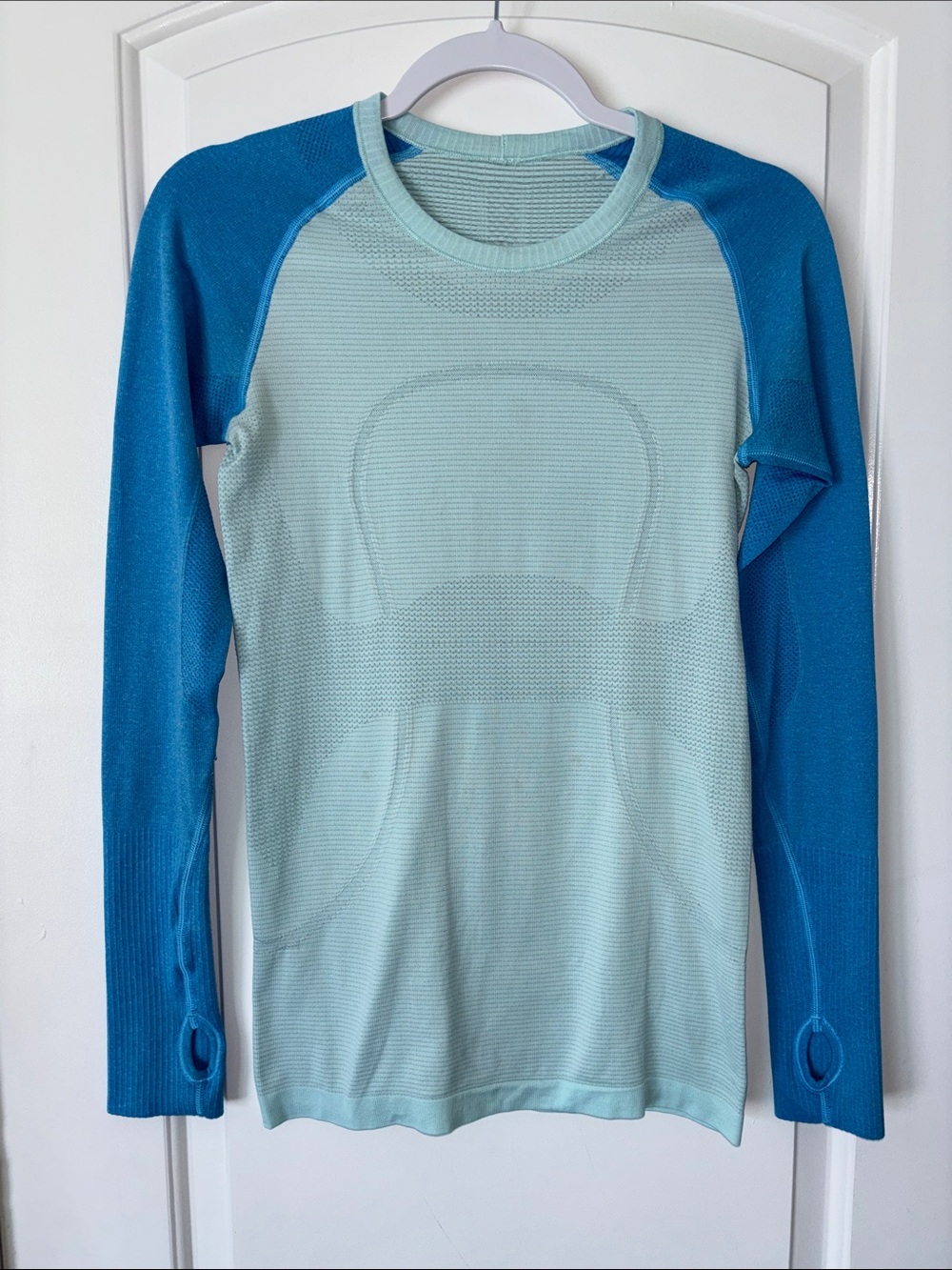 Light Aqua and Teal Long-Sleeve Seamless Sweater